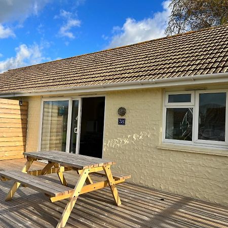 2 Bedroom Bungalow Sv58, Seaview, Isle Of Wight Free Wi-Fi Eksteriør billede