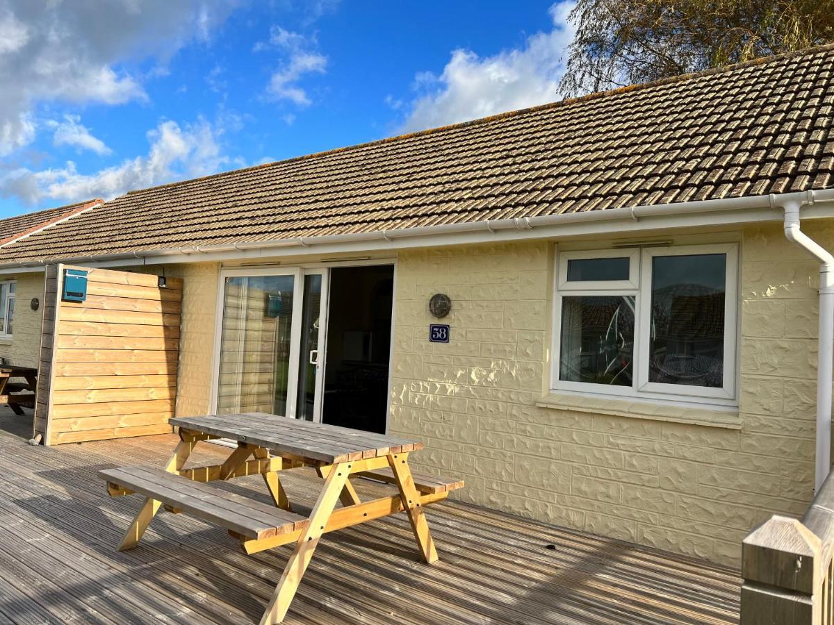 2 Bedroom Bungalow Sv58, Seaview, Isle Of Wight Free Wi-Fi Eksteriør billede