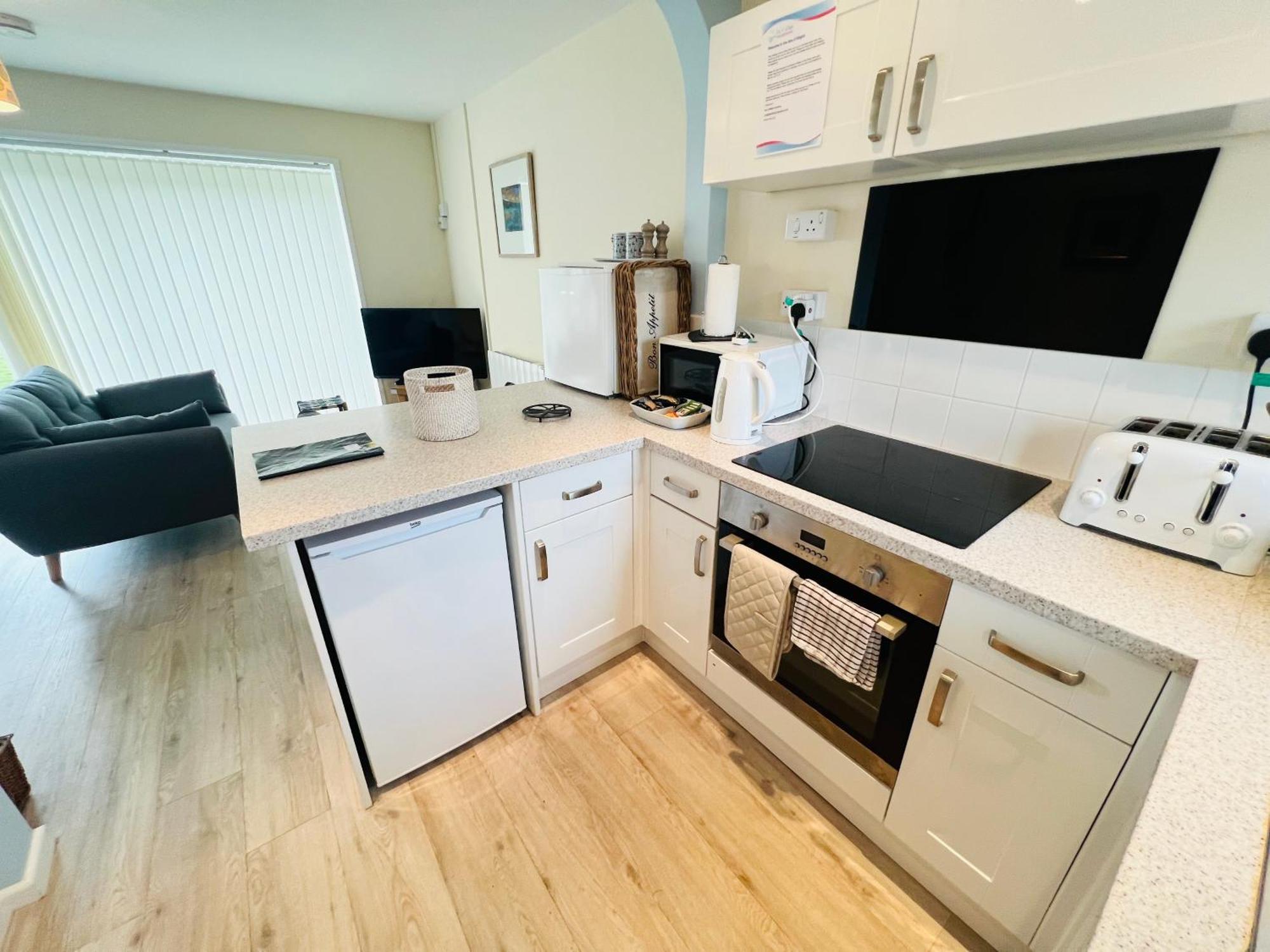 2 Bedroom Bungalow Sv58, Seaview, Isle Of Wight Free Wi-Fi Eksteriør billede