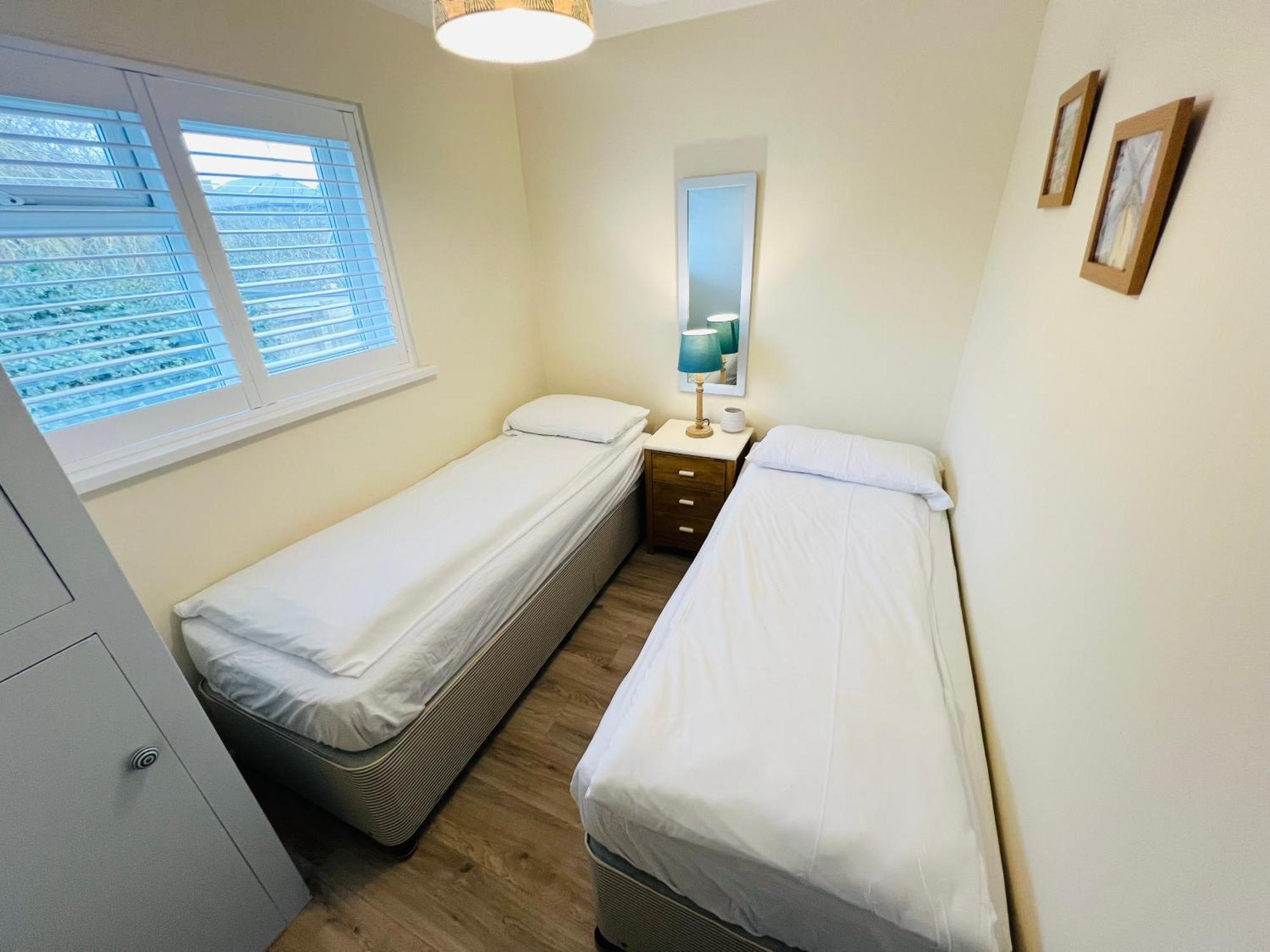 2 Bedroom Bungalow Sv58, Seaview, Isle Of Wight Free Wi-Fi Eksteriør billede